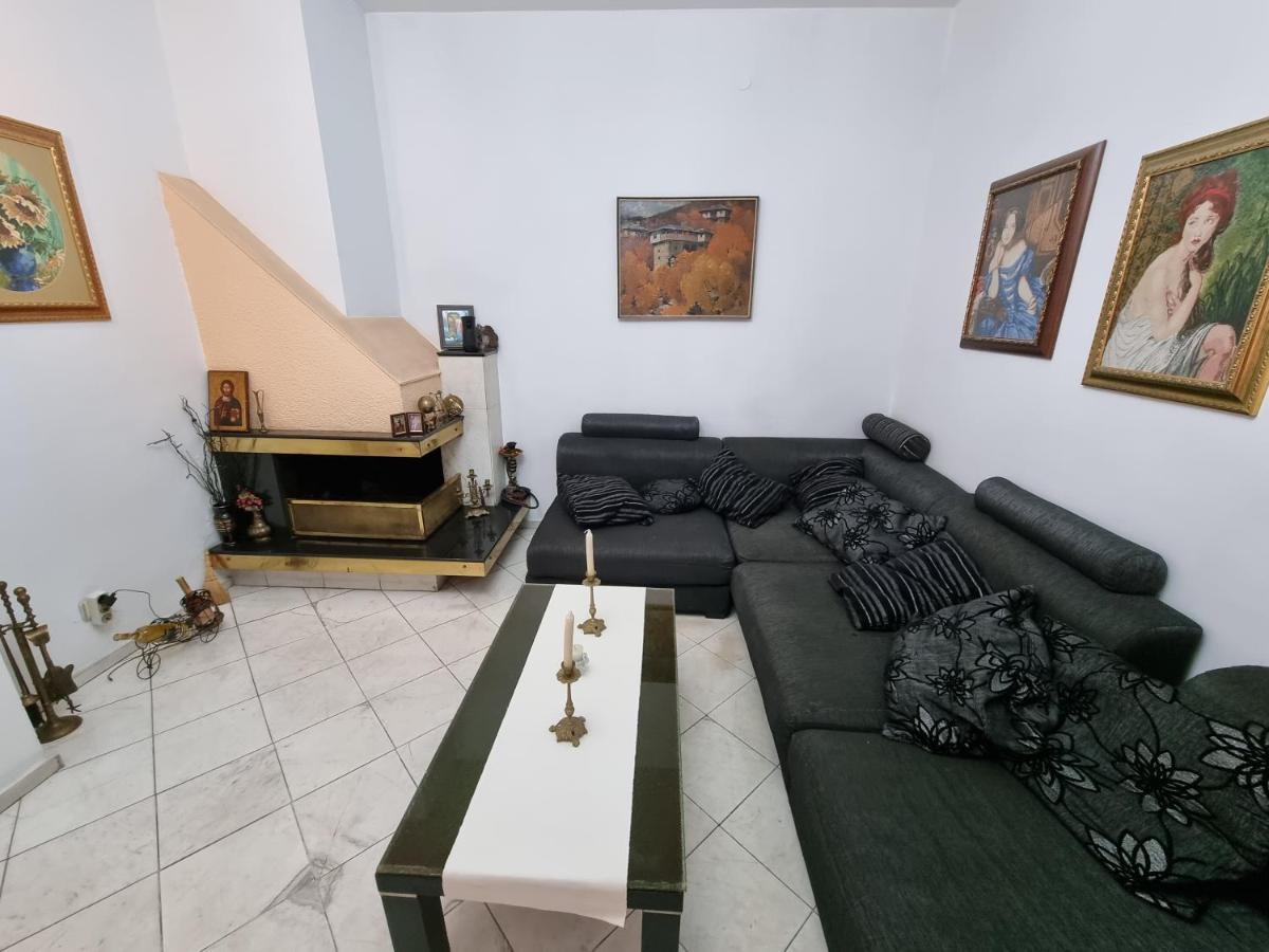 Tsar Simeon, 2 Bedroom, Living And Fireplace Sofía