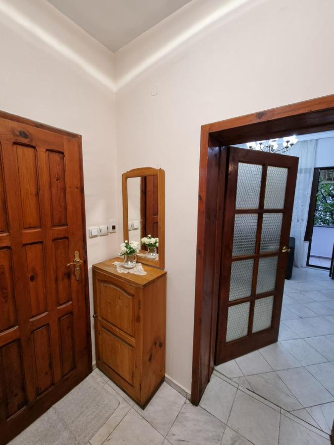 Tsar Simeon, 2 Bedroom, Living And Fireplace Sofía